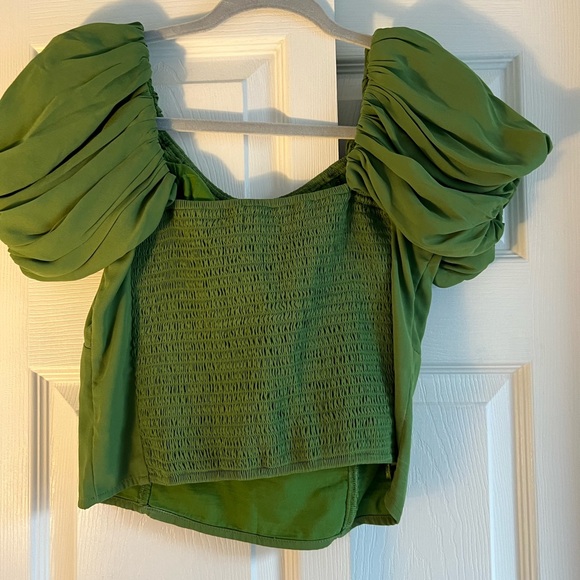 NWT Abercrombie Puff Sleeve top - Picture 3 of 5